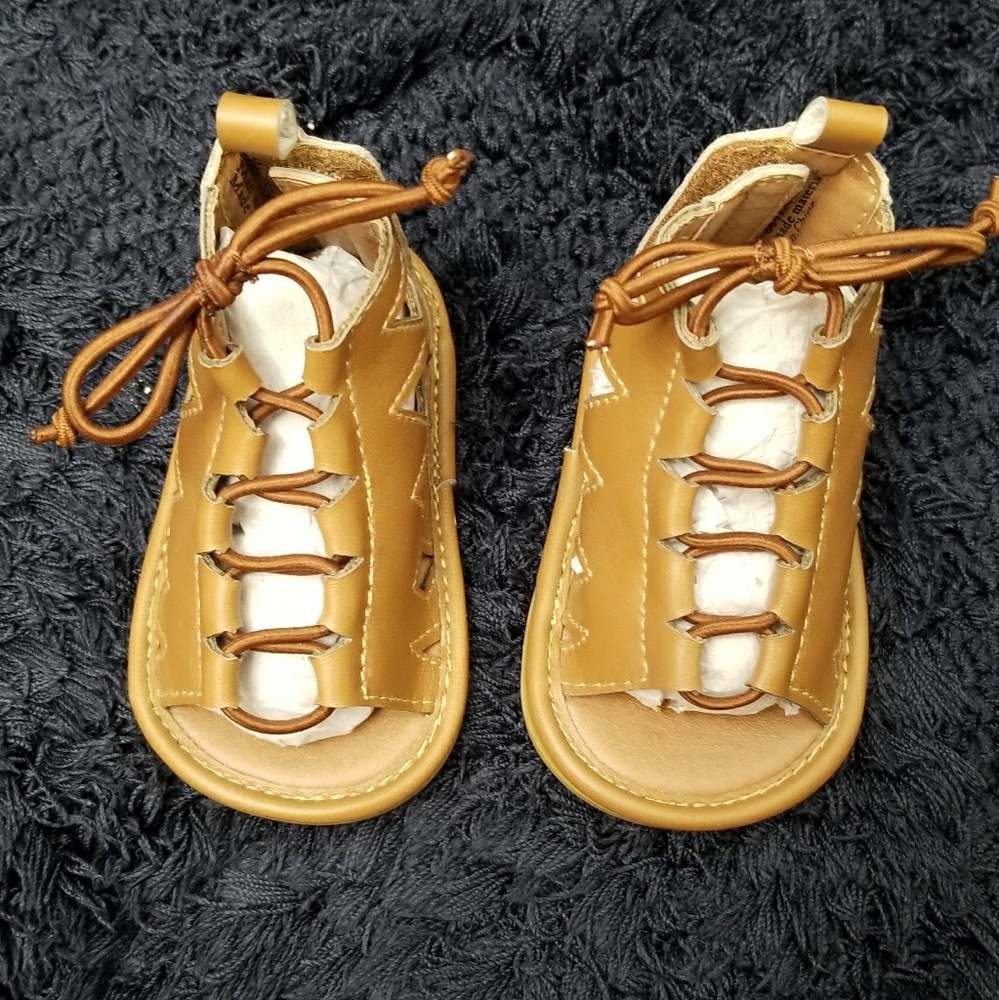 Infant girls sandals size 2